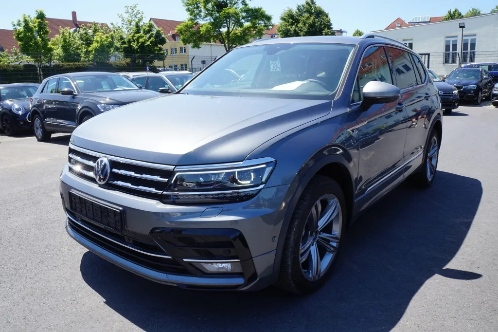 Volkswagen Tiguan ALLSPACE 2.0 TDI HIGHLINE 4WD R LINE*PANO Image 3